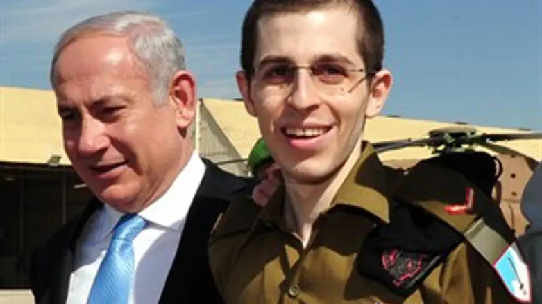 נתניהו וגלעד