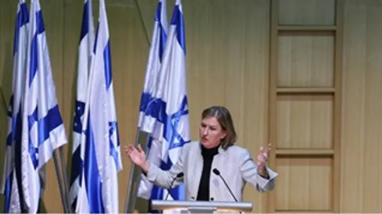 התנגדות מאוחרת. לבני