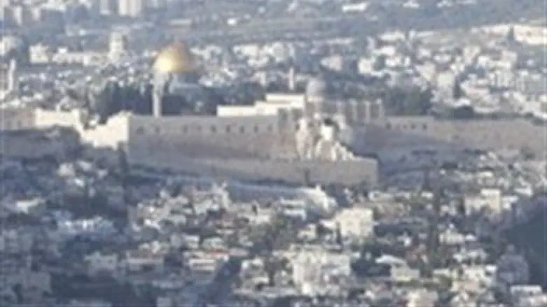 ירושלים. מבט מטיילת ארמון הנציב