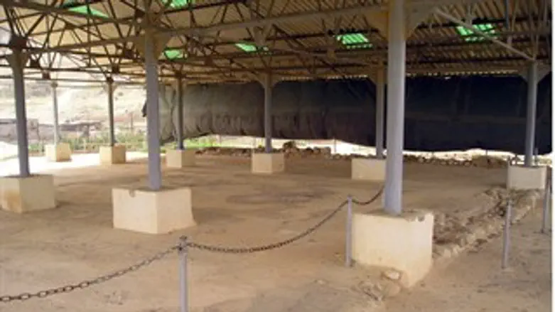 בית הכנסת בנערן