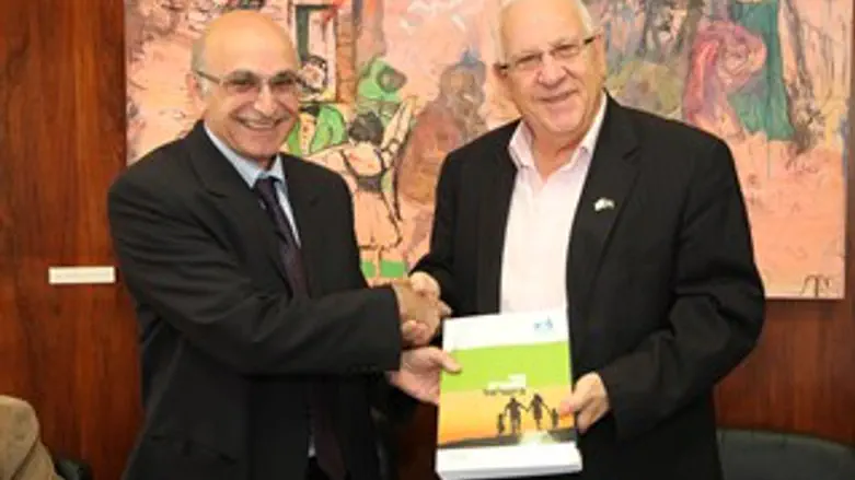 ריבלין  מקבל את הדו"ח