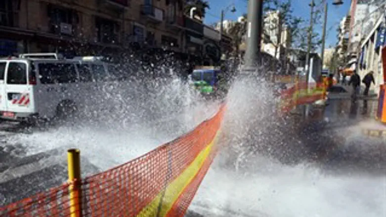 פיצוץ צינור מים