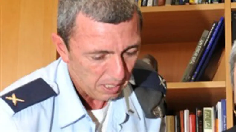 פגישה בכלא האמריקאי. הרב פרץ