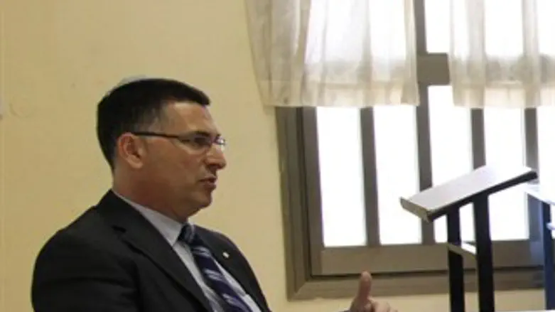 סער במעלה אדומים