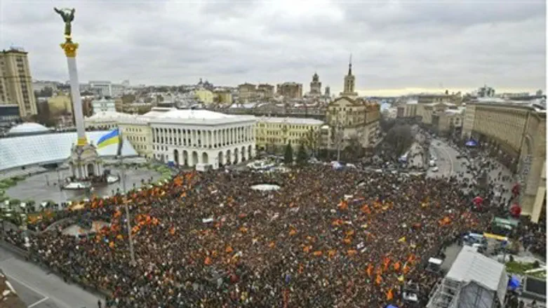 Суд запретил отмечать "Оранжевую революцию"