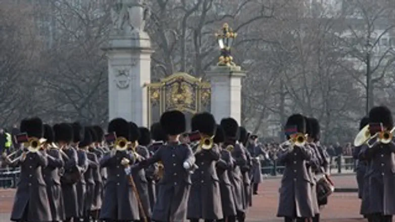 כסף קטן נוסח לונדון