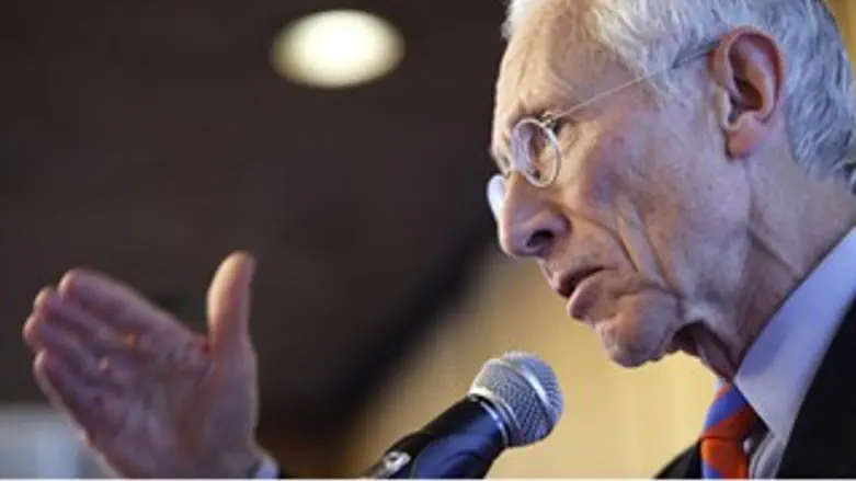 לא למהר עם הירידות. פישר