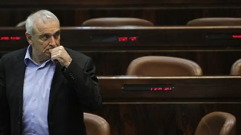 חושש. אהרונוביץ'