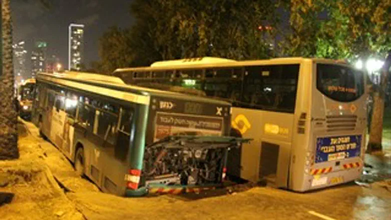 פיצוץ צינור המים בתל אביב