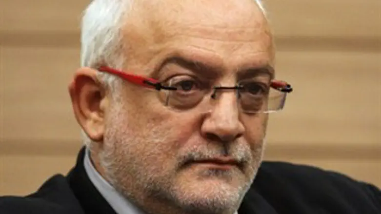 לא התקבלה כל בקשה. בן מנחם