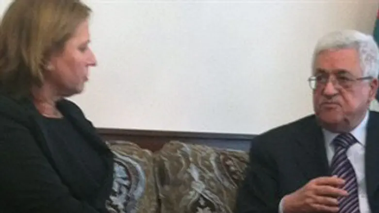 לבני ואבו מאזן בפגישה היום בירדן