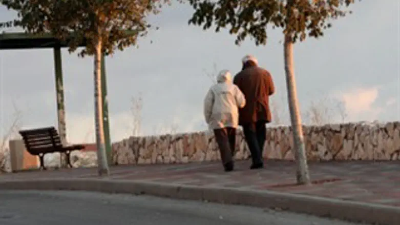 לא מדברים אליהם. קשישים