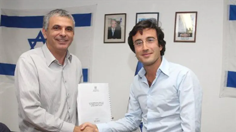 «Голан Телеком» вышла на рынок сотовой связи