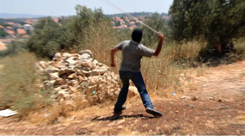 Праща Давида в руках палестинца