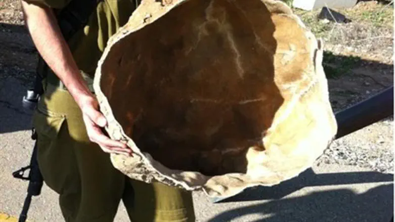 Terrorists' mock rock for hiding bomb (file)