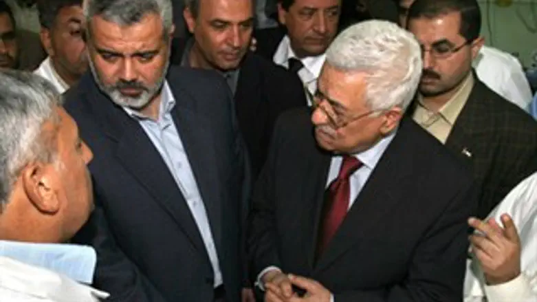 מצאו דרך לשיתוף פעולה. אבו מאזן והנייה