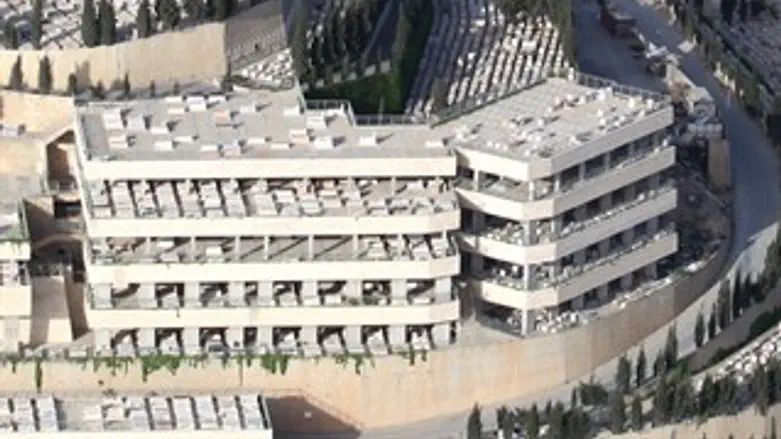 קבורת קומות בירושלים