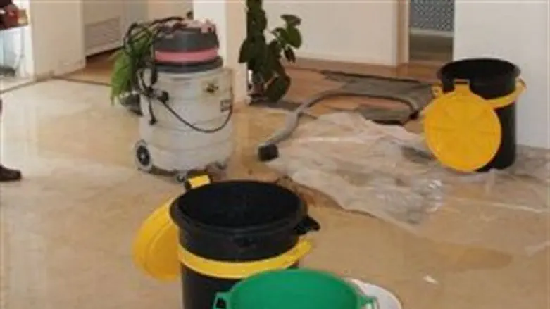 Clean-Up at flooded President's House