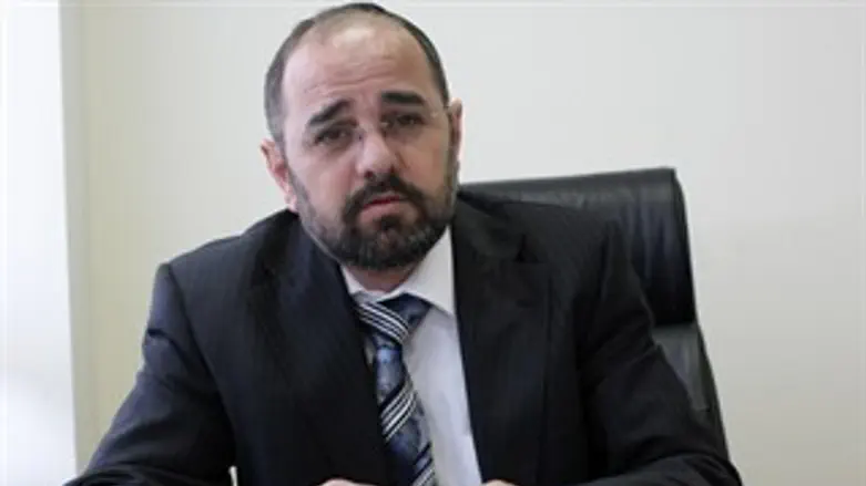 משורר בממשלה. השר מרגי