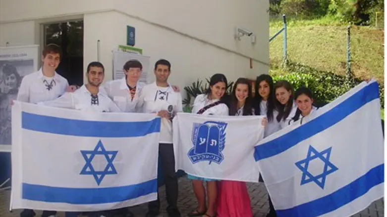 98% подростков "чисты" и не имеют дело с зако