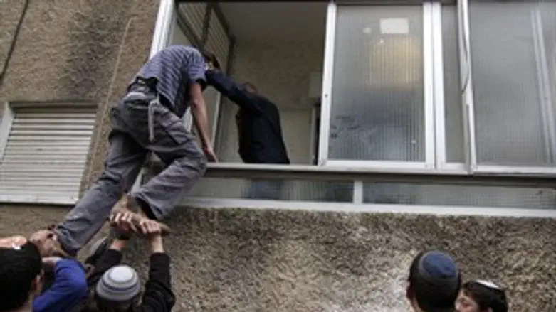 מעצר הפעילים