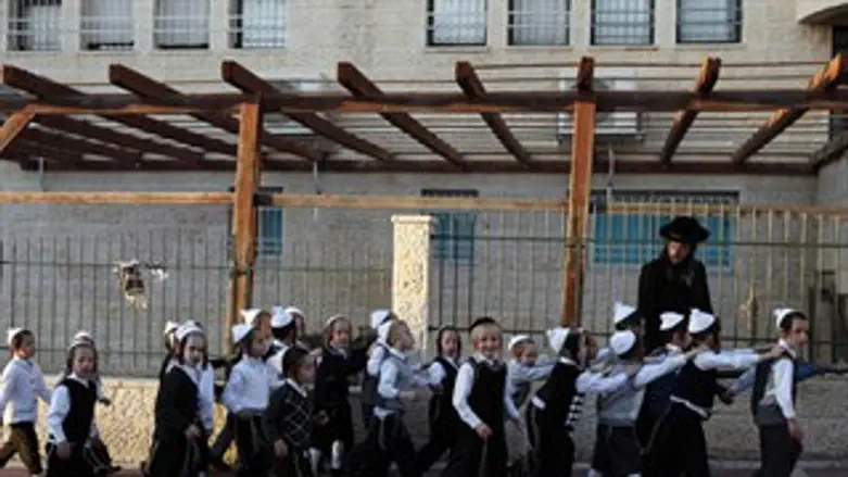 ילדי חסידות תולדות אהרון