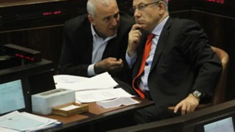 עכשיו שלב היישום. נתניהו ואהרונוביץ'