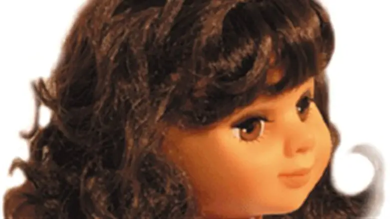 Sara, of Dara and Sara