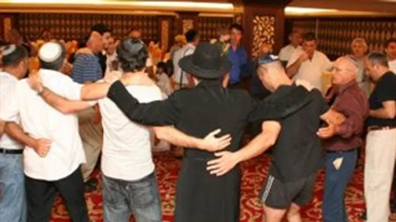 ריקוד בבית חב"ד בתאילנד