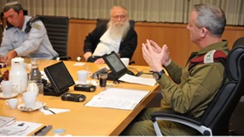 בני גנץ הרב דרוקמן