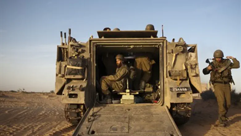חיילים צה"ל מילואים נגמ"ש