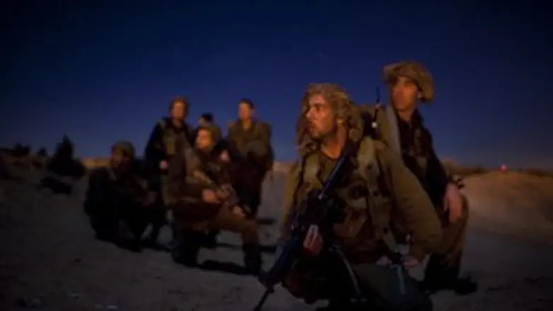 חיילים בשטח