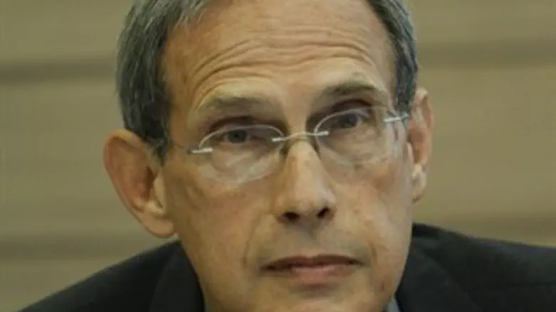 מודאג. נחמן שי