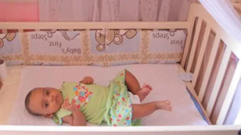 תינוקות תינוקים עריסה 