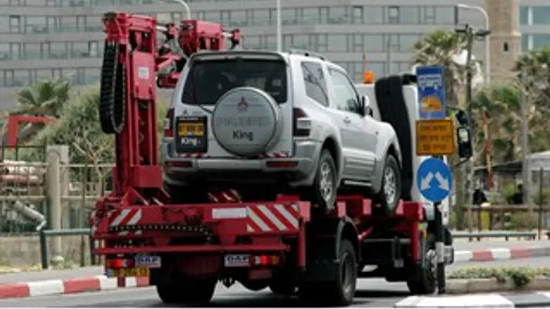 גרר גרירה רכב