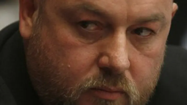 מתריע. אפרצב