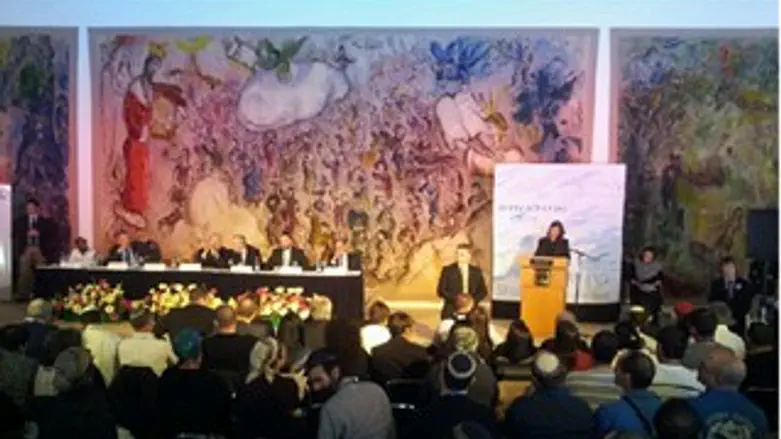 כנסס ההקורה לגרעינים התורניים