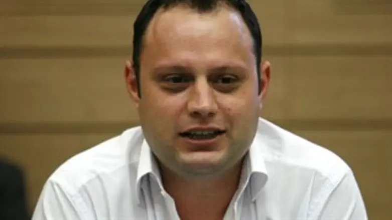 לבדיקת המבקר. אלכס מילר