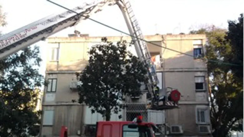 חילוץ במנוף