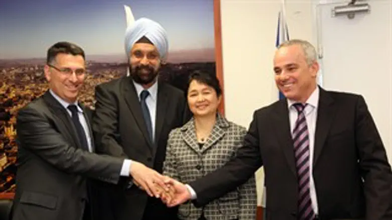 השרים והשגרירים