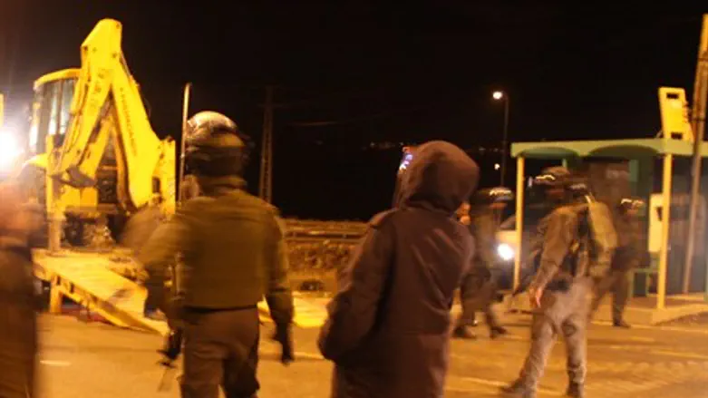 Demolition at Oz Tzion