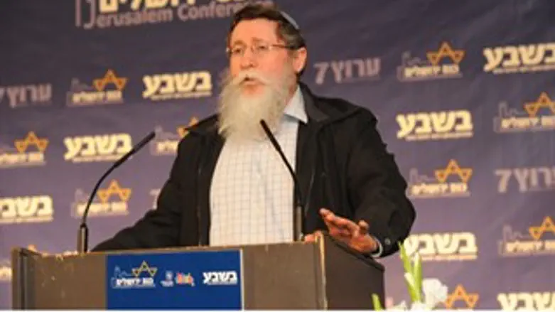 למרות ביניש. כצל'ה