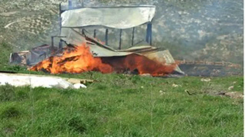 הבית שהוצת בחוות גלעד.