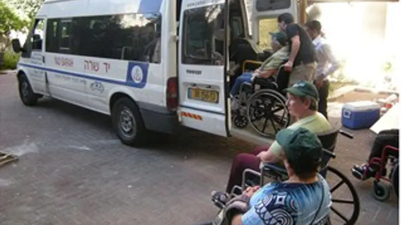 העלאת מחירי הדלק פוגעת בנכים