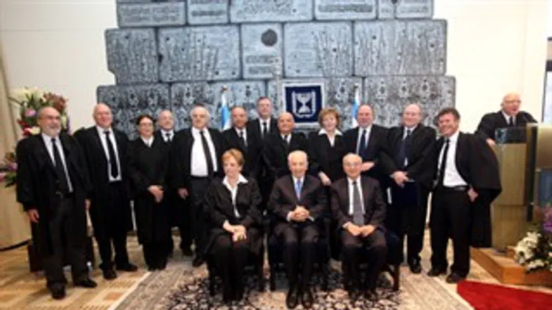 ההטבות יוסדר. שופטי העליון