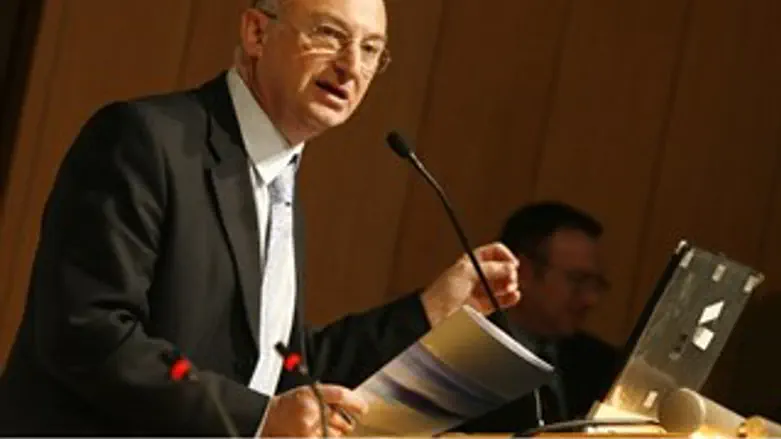 דורש תשובות. אלדד