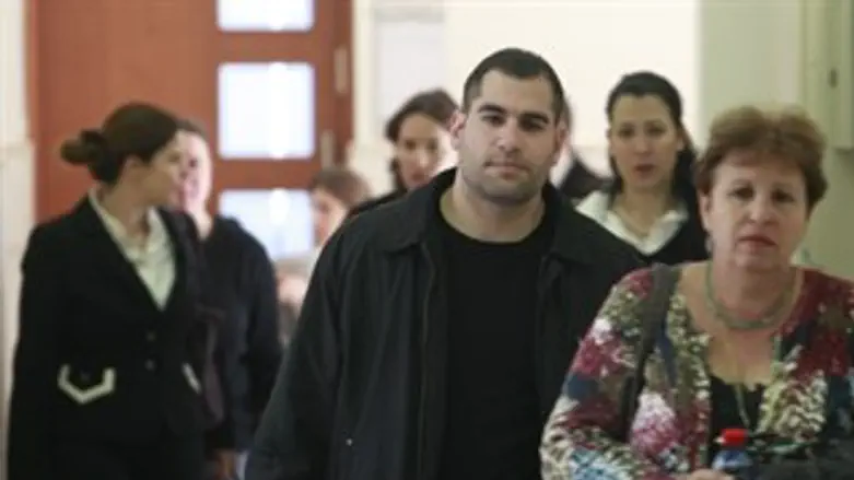 המשפחה מגיעה לבית המשפט