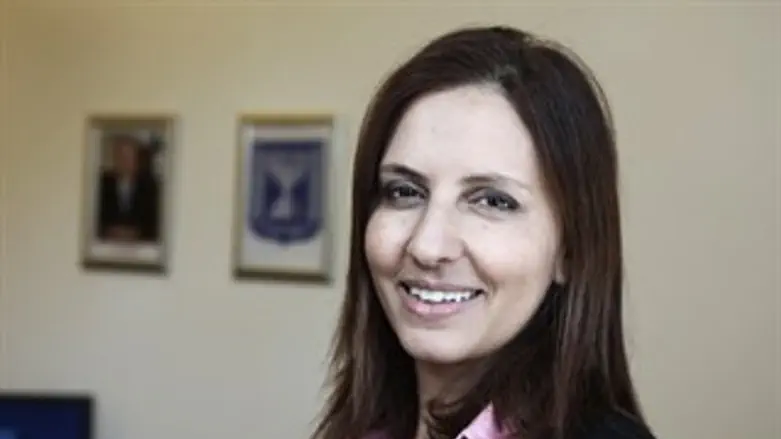 להבטיח מעורבות נשית. גמליאל