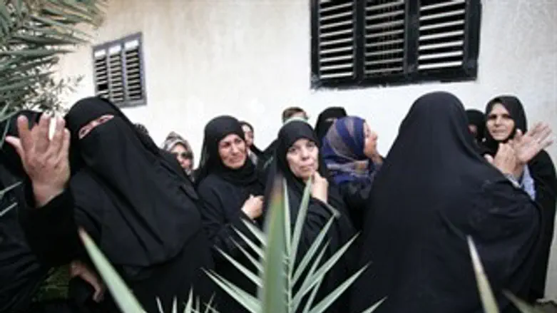 יורים ובוכים. ארכיון