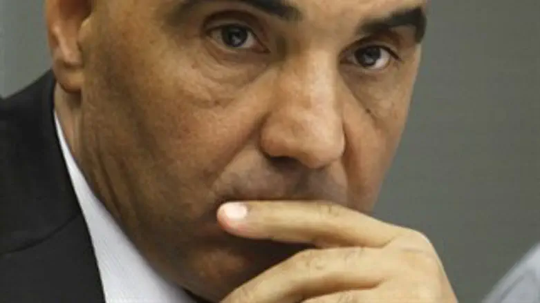 משרתים ולא נקלטים. חמד עמאר